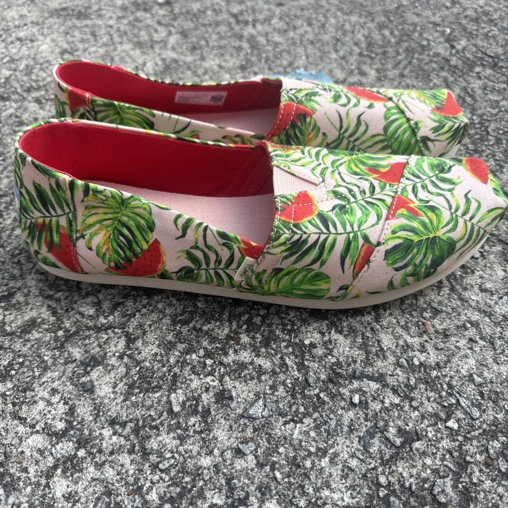 Toms‎ Classic Spanish Villa Watermelon Palms Womens 9 Print Canvas Shoe 10015068